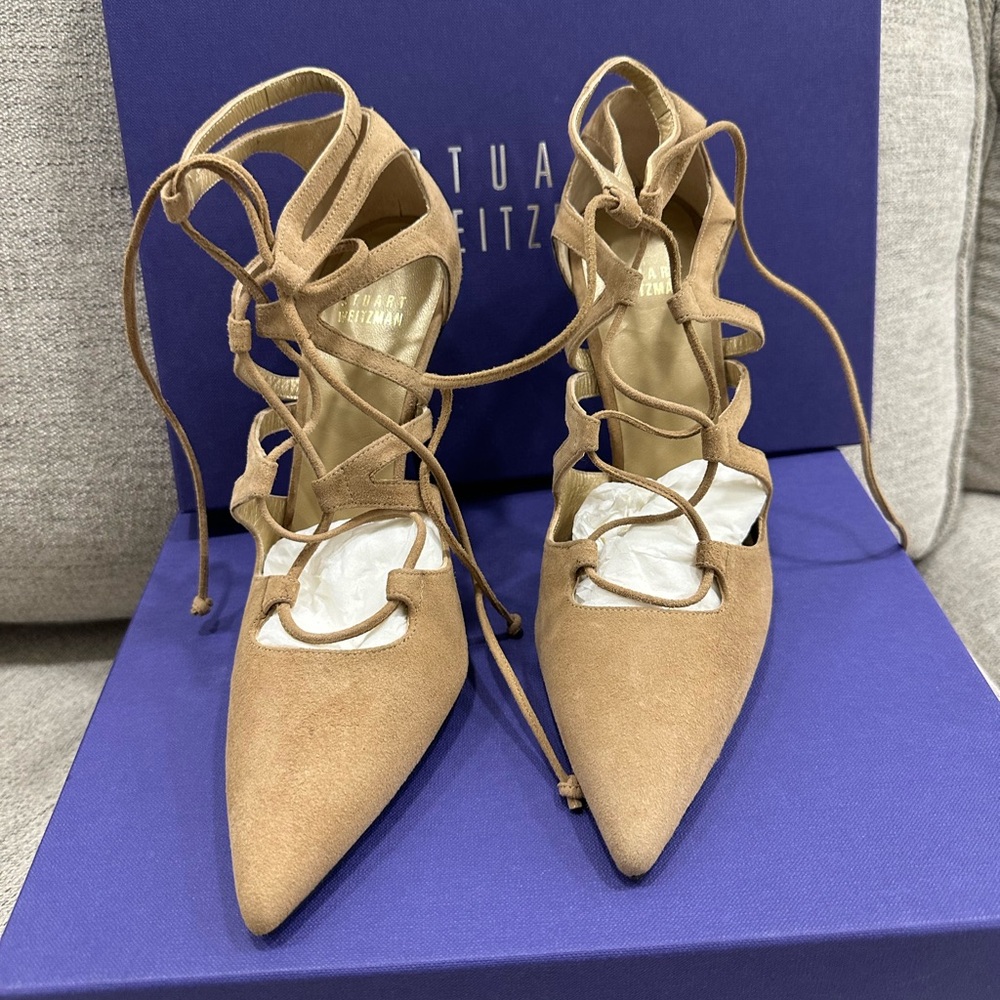 Stuart Weitzman Tan suede lace up heels. Size 7M